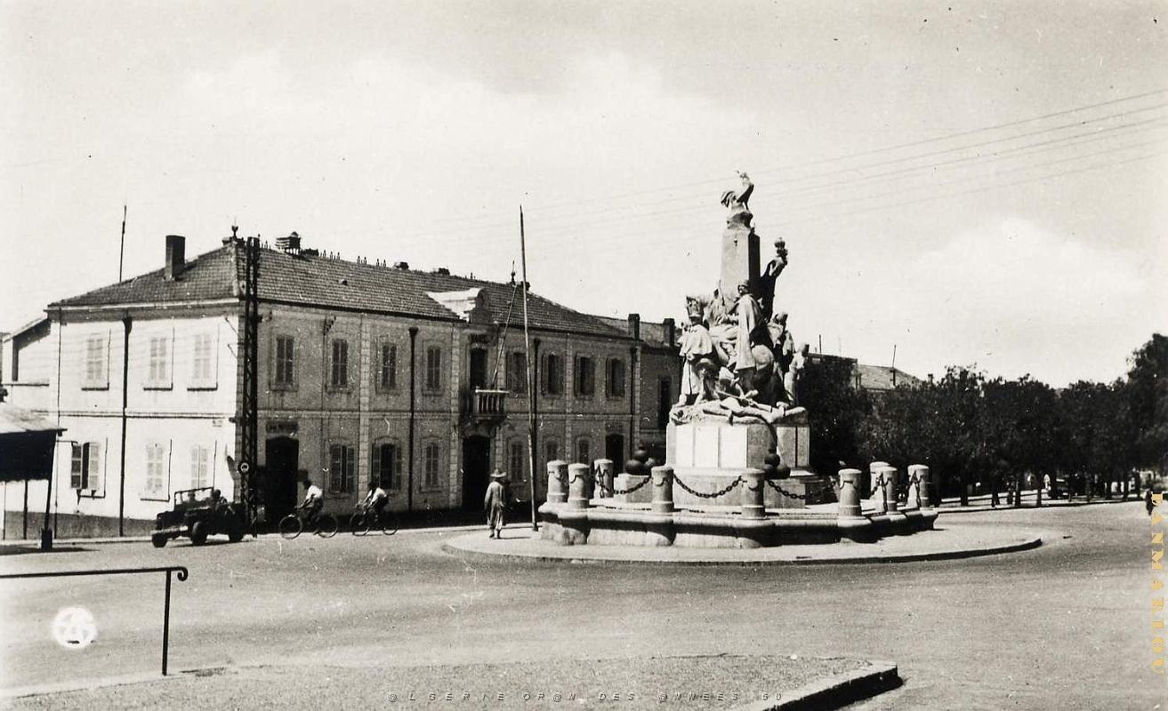 Marnia 500- Mairie et Monument COLLECTION DES AMIS DE ND DE SANTA CRUZ.jpg